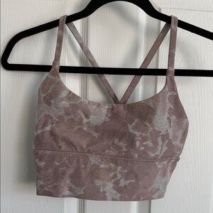 Vuori Mauve Gray Camo Strappy Back Sports Bra Size Small, like new!